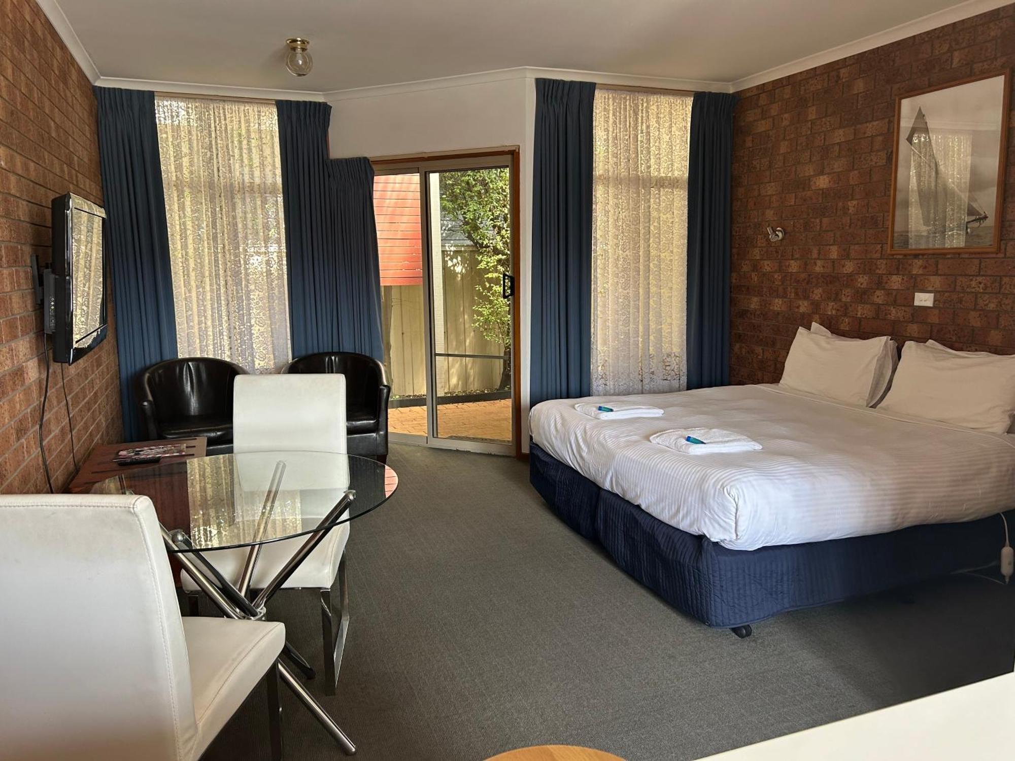 Portarlington Beach Motel Экстерьер фото