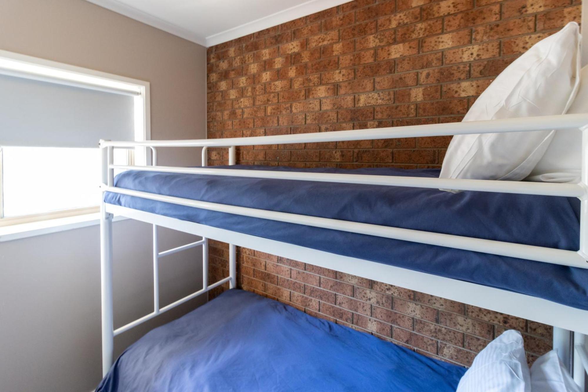 Portarlington Beach Motel Экстерьер фото